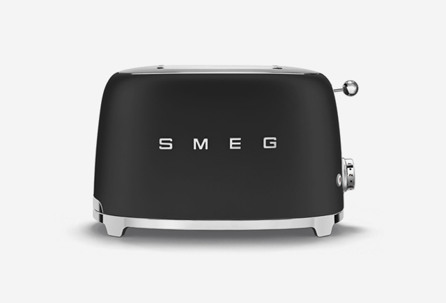 Тостер Smeg TSF01BLMEU, матовий чорний