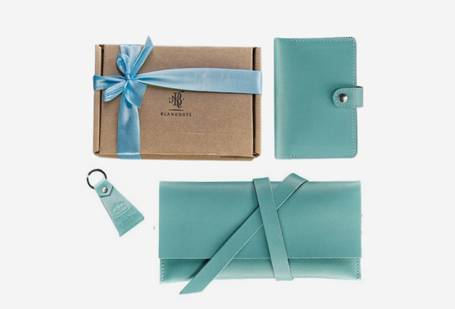 Набір шкіряних аксесуарів для подорожей BlankNote Tiffany